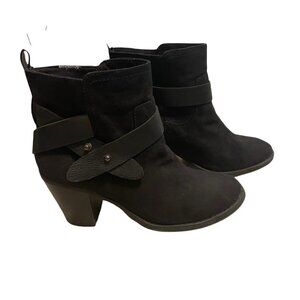 Old Navy Black faux Suede Wrap Stacked Heel Bootie Size 8